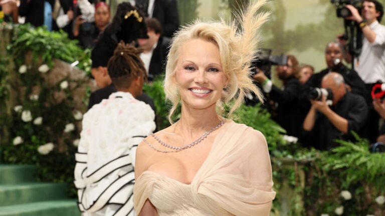 Pamela Anderson's Favorite Hobby Is The Perfect Stress