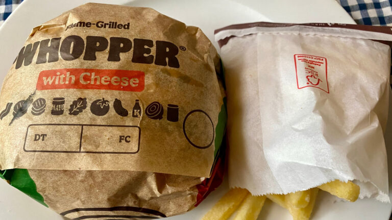 Burger King Vs Whataburger: The Fast Food Chain With A Healthier Cheeseburger