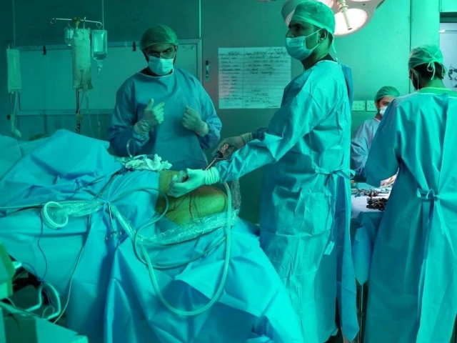 Experts call for medical approach to obesity Experts call for medical approach to obesity