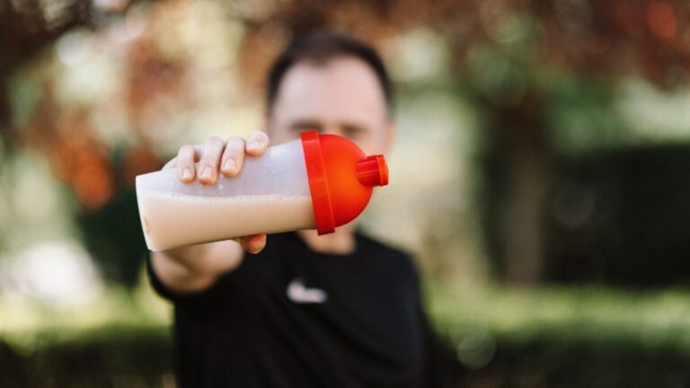 Want To Increase Your Protein Intake? These Are Best Protein Shaker Bottles Under Rs. 1,500