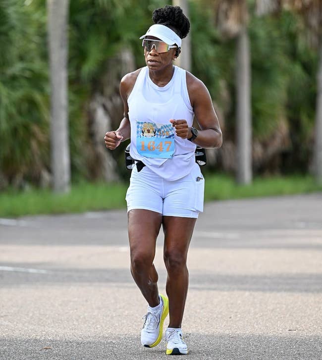 A reviewer wearing the shorts while running a marathon
