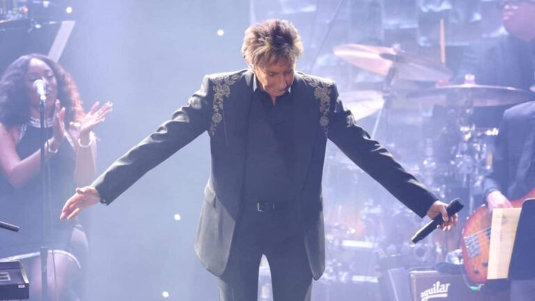 Barry Manilow postpones Kentucky concert again, cites ‘unforeseen circumstances’ Barry Manilow postpones Kentucky concert again, cites 'unforeseen circumstances'
