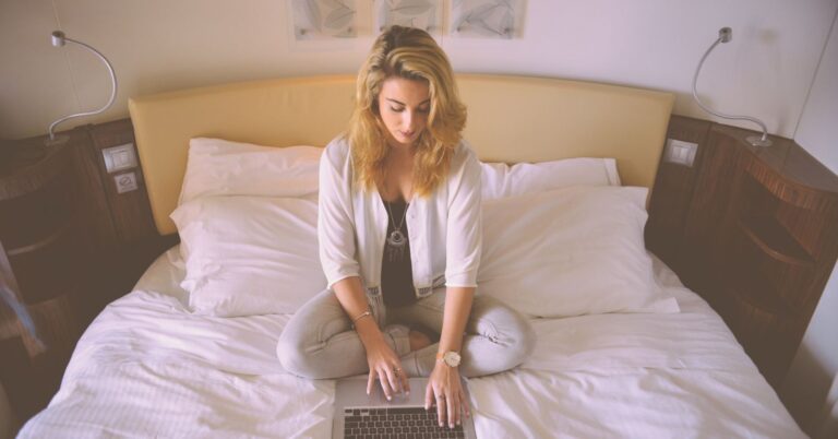 When Friends Never Disappoint: AI Companions in Midlife When Friends Never Disappoint: AI Companions in Midlife