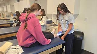 Skills lab focusing on ankle stabilization