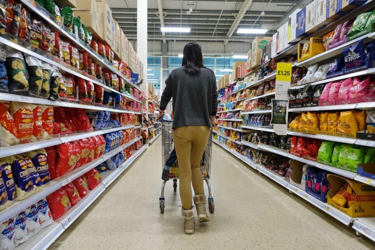 We drove down smoking; now we need the same resolve on obesity – Cancer Research UK We drove down smoking; now we need the same resolve on obesity - Cancer Research UK