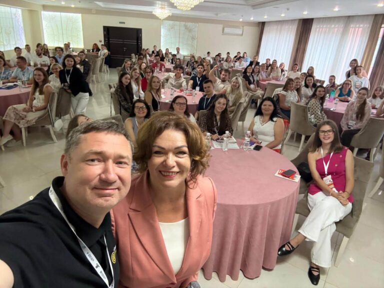In Lviv region, the Summer School of the “Hear the Doctor” project has started for future Health Ambassadors In Lviv region, the Summer School of the "Hear the Doctor" project has started for future Health Ambassadors
