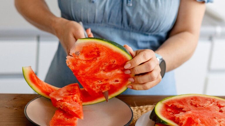 Popular summer fruit has an edible part most people throw away, USDA reveals Popular summer fruit has an edible part most people throw away, USDA reveals