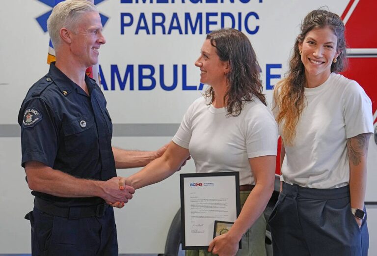 Nurse recognized for saving life of friend who collapsed during workout in Saanich