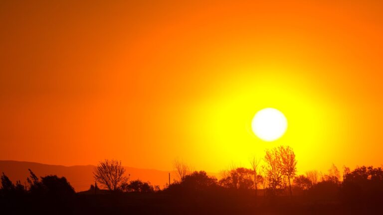Public Health Issues Extreme Heat Warning