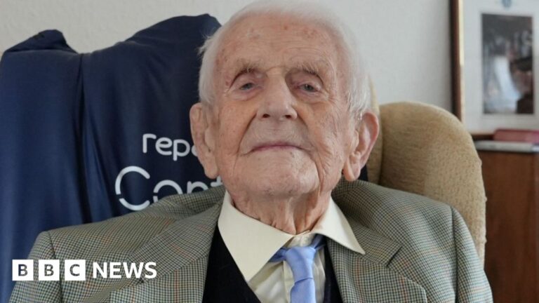 ‘I refuse to miss daily exercises,’ says Ron Letheren, 103 'I refuse to miss daily exercises,' says Ron Letheren, 103