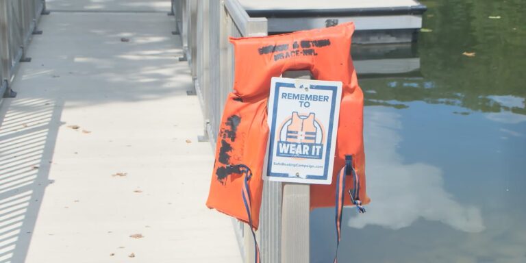 Park ranger shares kayak safety tips ahead of Labor Day weekend