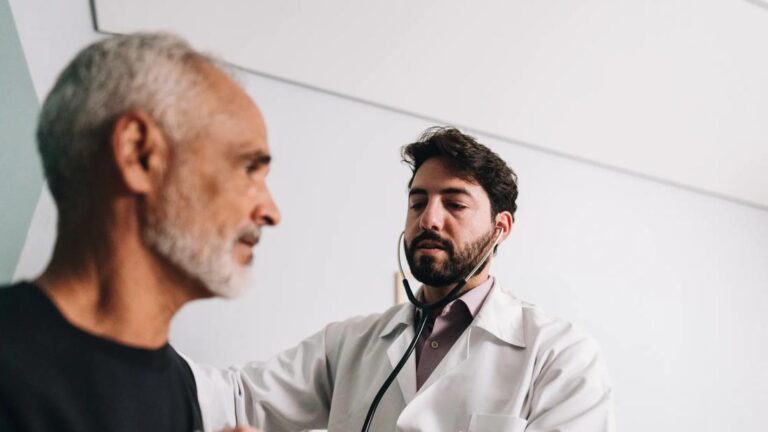 Understanding Your Risk of Sudden Cardiac Arrest With Hypertrophic Cardiomyopathy (HCM) Understanding Your Risk of Sudden Cardiac Arrest With Hypertrophic Cardiomyopathy (HCM)