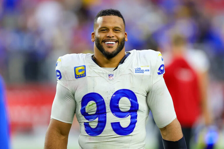 I’m a Trainer: Aaron Donald’s ‘Psychotic’ Workout Reveals What Most Men Get Wrong I’m a Trainer: Aaron Donald’s ‘Psychotic’ Workout Reveals What Most Men Get Wrong